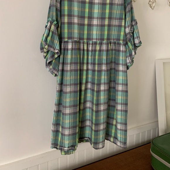 Shirt dress with cute bell sleeves - Picture 2 of 6